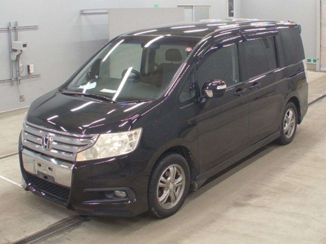 HONDA STEP WAGON 2010