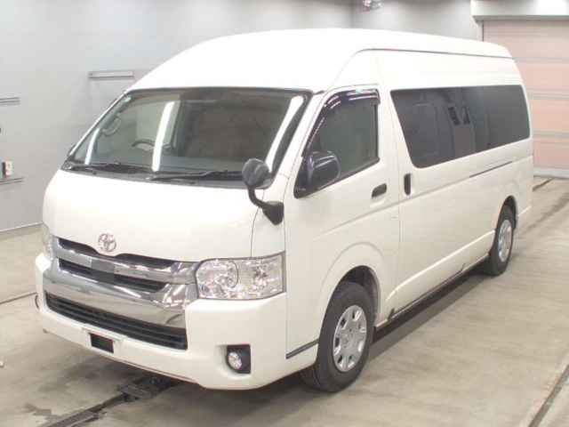 TOYOTA HIACE VAN 2020