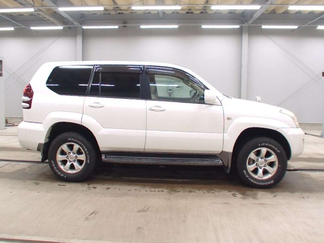 TOYOTA LAND CRUISER PRADO 2009