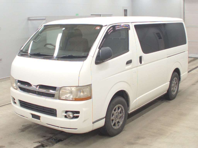 TOYOTA HIACE VAN