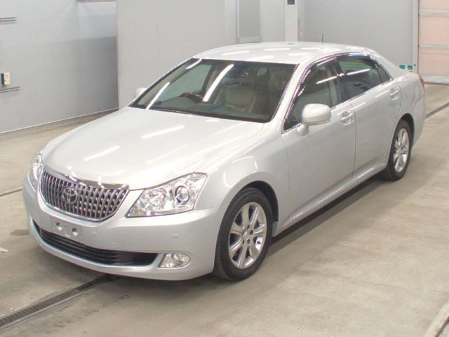 TOYOTA CROWN 2010