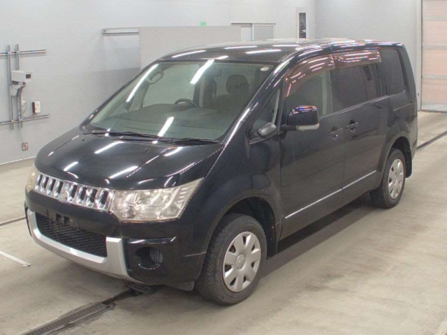 MITSUBISHI DELICA D5 2008