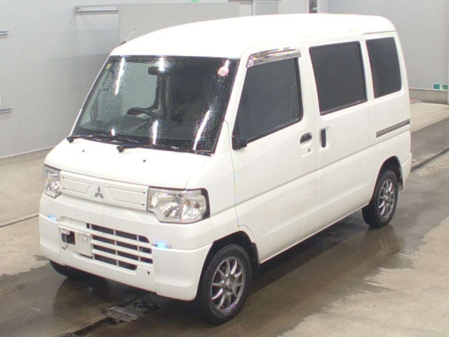 MITSUBISHI MINICAB VAN 2013