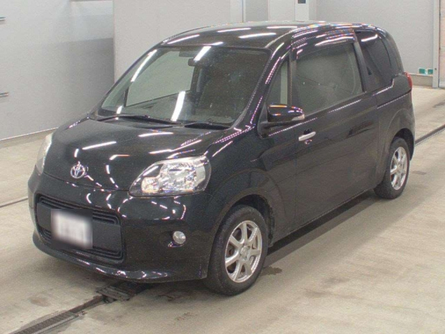 TOYOTA PORTE 2015