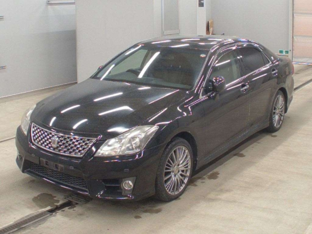 TOYOTA CROWN 2010