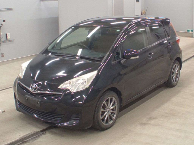 TOYOTA RACTIS 2013