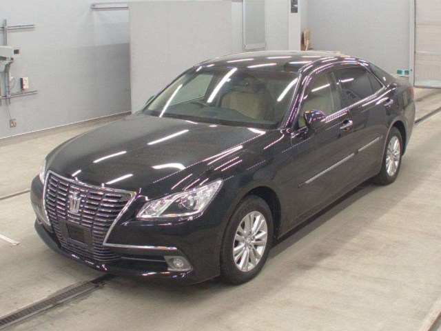 TOYOTA CROWN 2013
