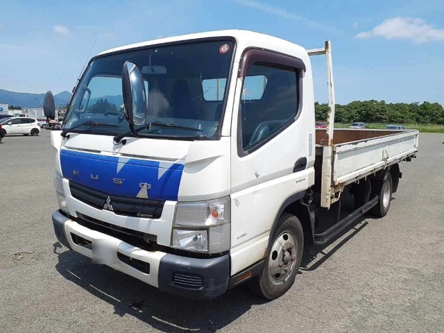 MITSUBISHI CANTER 2013