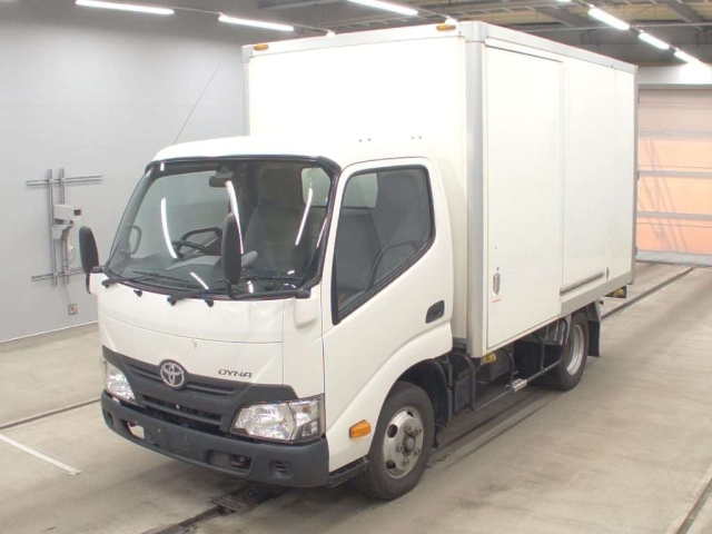TOYOTA DYNA
