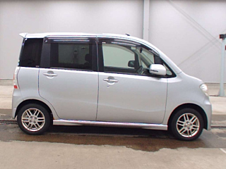 DAIHATSU TANTO EXE 2010