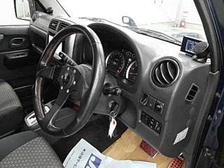 SUZUKI JIMNY 2011
