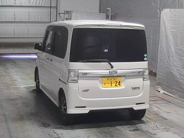 DAIHATSU TANTO 2012