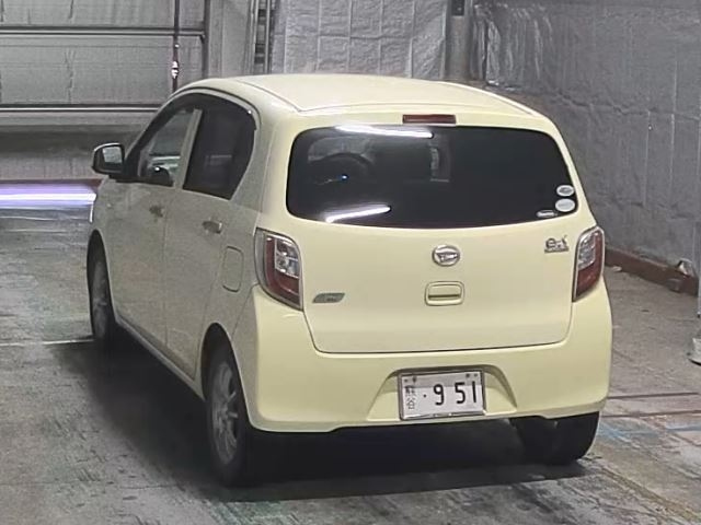 DAIHATSU MIRA E S 2011