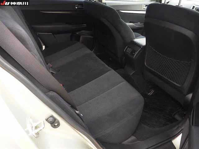 SUBARU LEGACY OUTBACK 2010
