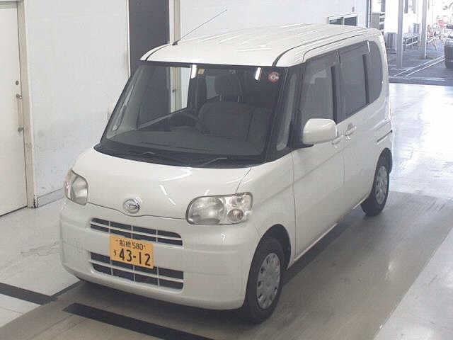 DAIHATSU TANTO 2008