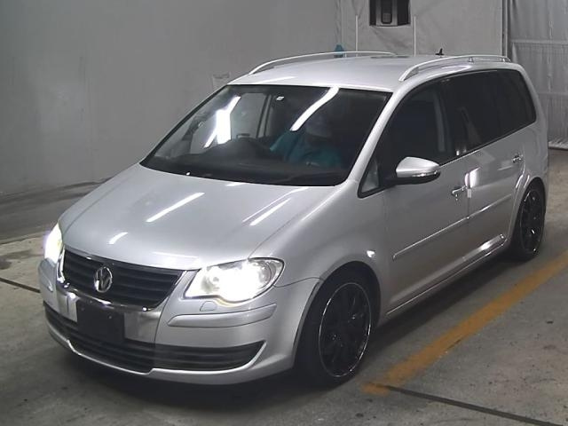VOLKSWAGEN GOLF TOURAN 2010