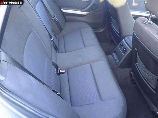BMW 3 SERIES 2011