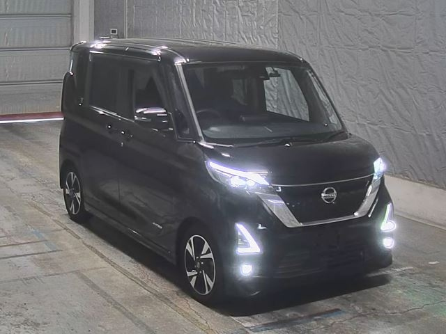 NISSAN ROOX 2020