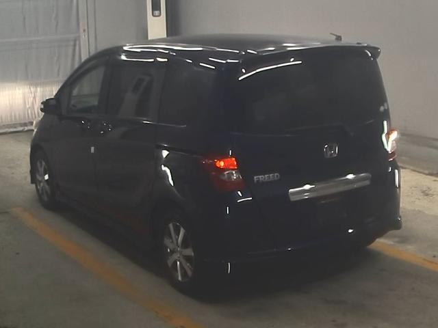 HONDA FREED 2010