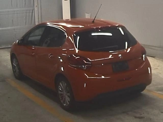 PEUGEOT 208 2016
