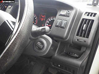 NISSAN SERENA 2010