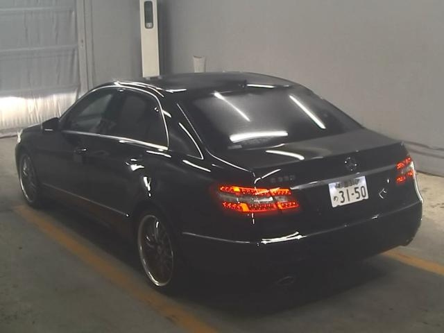 MERCEDES BENZ E CLASS 2009