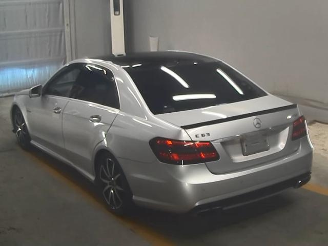 MERCEDES BENZ E CLASS 2010