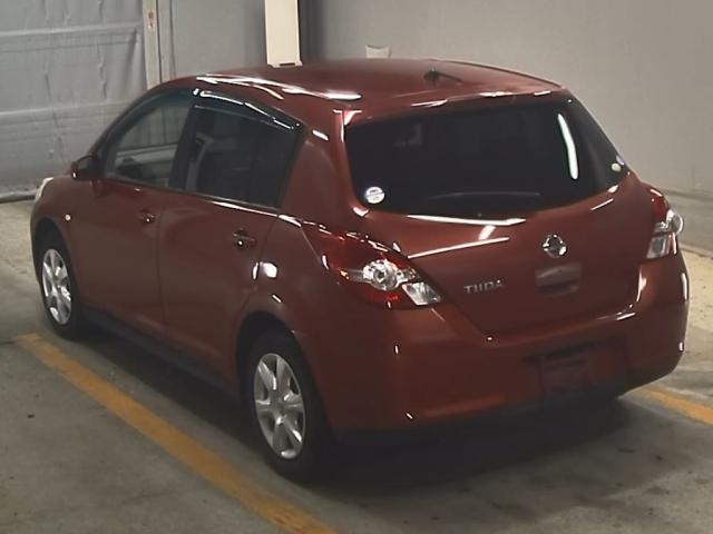 NISSAN TIIDA 2011