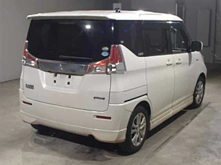 Заказать MITSUBISHI DELICA D2