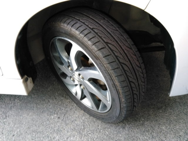 NISSAN ROOX 2013
