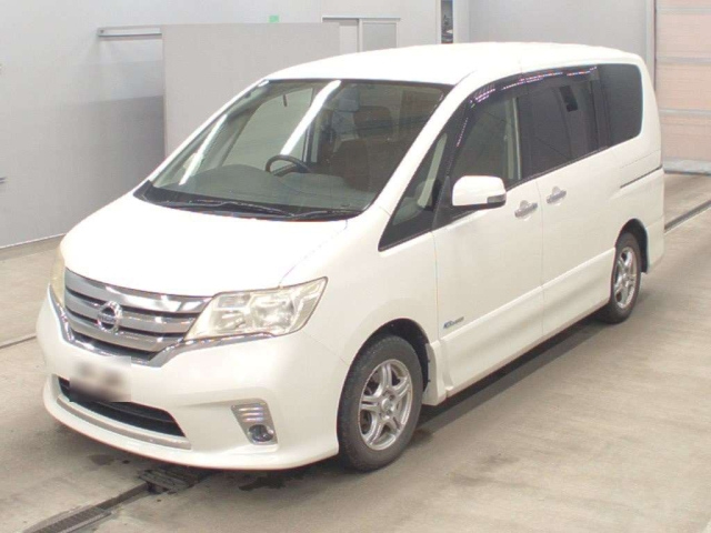 NISSAN SERENA