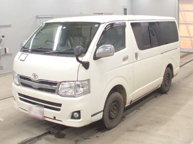 TOYOTA HIACE VAN 2011