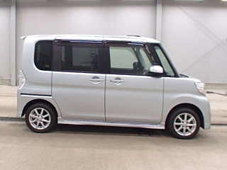 DAIHATSU TANTO 2016