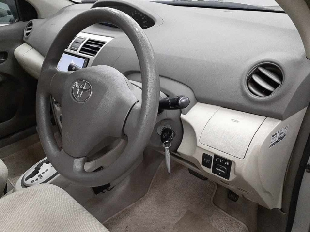 TOYOTA BELTA 2009