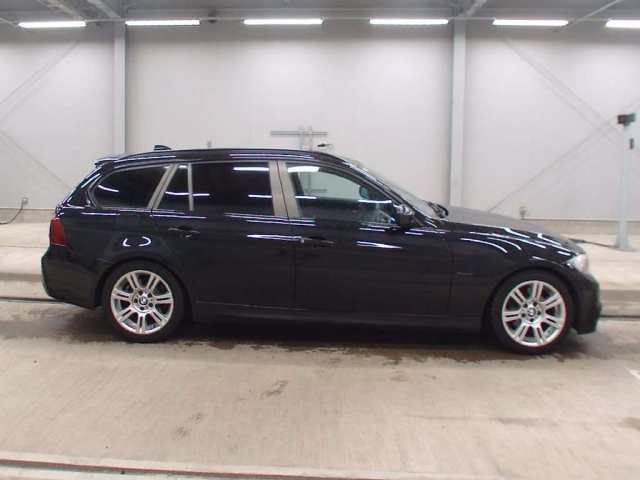 BMW 3 SERIES 2011
