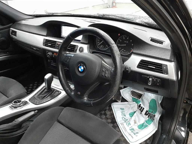 BMW 3 SERIES 2011