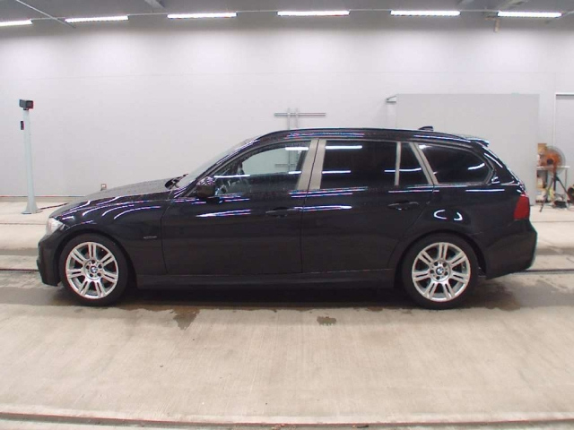 BMW 3 SERIES 2011