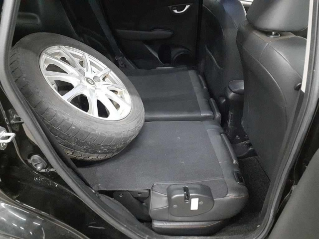 HONDA FIT SHUTTLE 2011