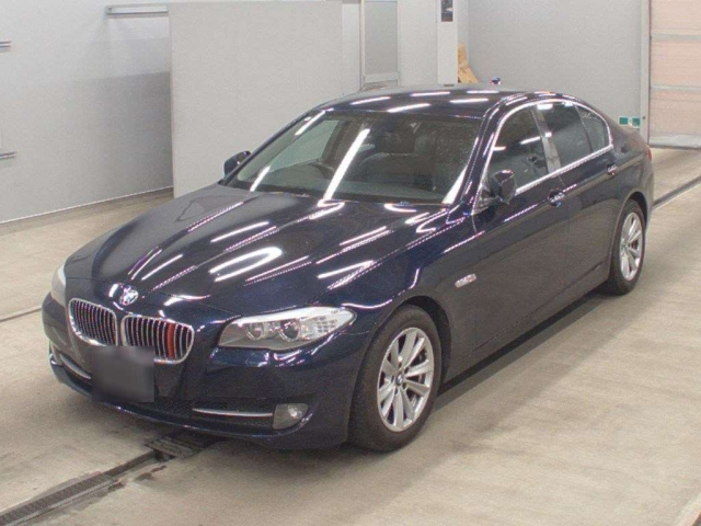 BMW 5 SERIES 2013