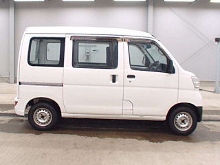DAIHATSU HIJET VAN 2019