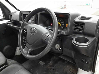 DAIHATSU HIJET VAN 2019