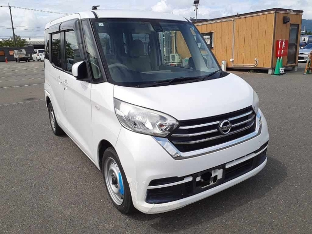 NISSAN DAYZ ROOX 2017