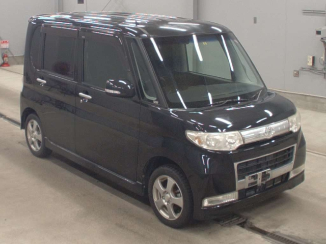 DAIHATSU TANTO 2010