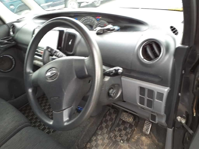 DAIHATSU TANTO 2010