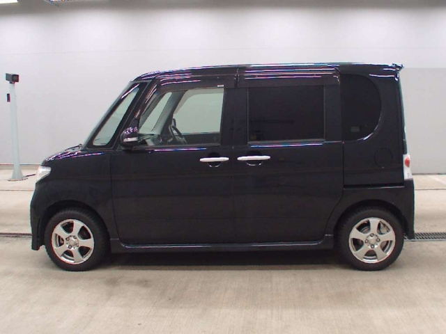 DAIHATSU TANTO 2010