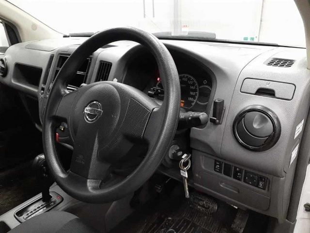 NISSAN AD 2012