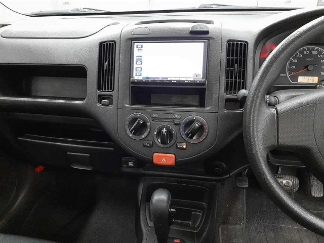 NISSAN AD 2020