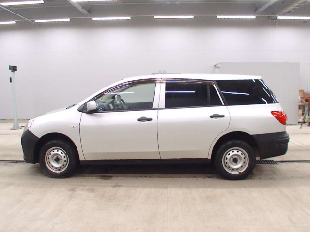 NISSAN AD 2020