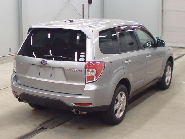 SUBARU FORESTER 2011