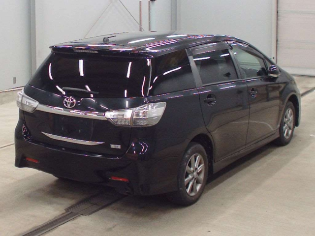 TOYOTA WISH 2012